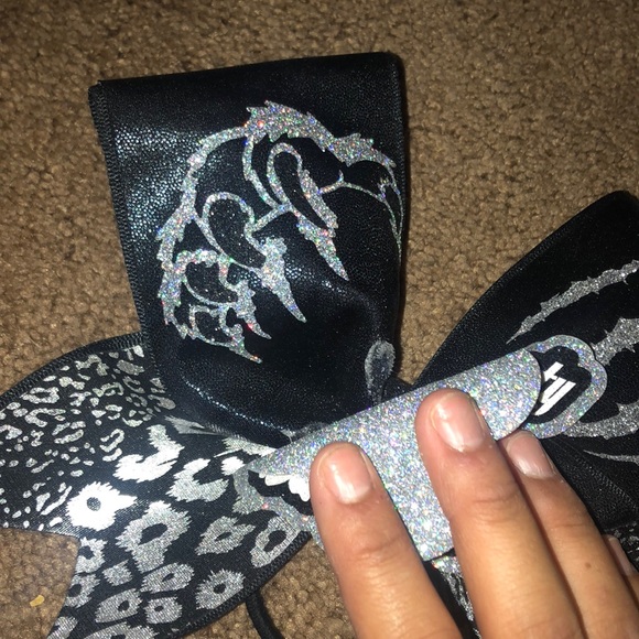 All-star cheerleading bow - Picture 3 of 4